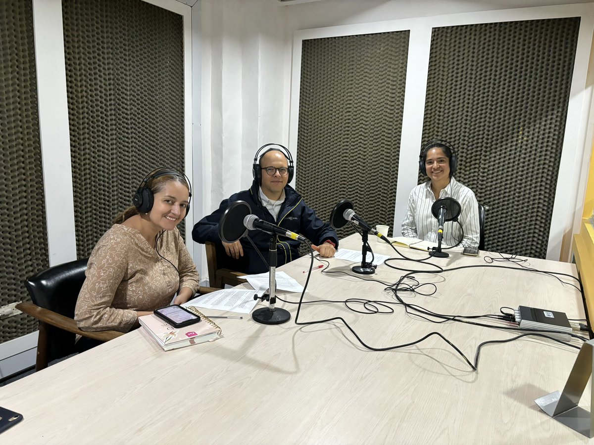 Juan David Gutiérrez (@juandgut) on Twitter photo Con <a href="/NathalieMMendez/">Nathalie Mendez</a> y Sebastián Leguizamón estamos cocinando un nuevo espacio de discusión sobre asuntos públicos en <a href="/GobiernoUAndes/">Escuela de Gobierno de la Universidad de los Andes</a> 😄¡En los próximos días les contaremos más detalles del primer episodio en el que <a href="/maceciliadedios/">María Cecilia Dedios, Ph.D.</a> nos contó sobre sus investigaciones! Con <a href="/NathalieMMendez/">Nathalie Mendez</a> y Sebastián Leguizamón estamos cocinando un nuevo espacio de discusión sobre asuntos públicos en <a href="/GobiernoUAndes/">Escuela de Gobierno de la Universidad de los Andes</a> 😄¡En los próximos días les contaremos más detalles del primer episodio en el que <a href="/maceciliadedios/">María Cecilia Dedios, Ph.D.</a> nos contó sobre sus investigaciones!