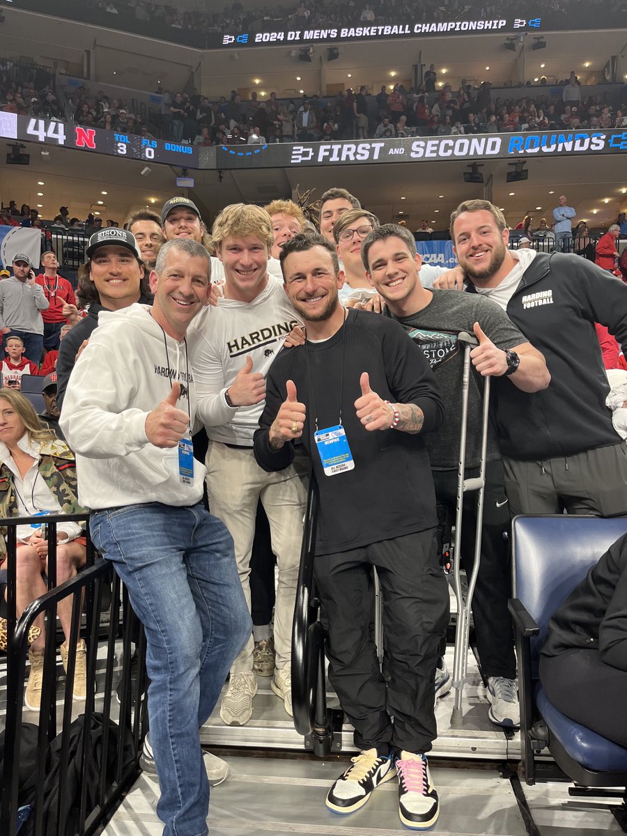 Spent some time with ⁦<a href="/JManziel2/">Johnny Manziel</a>⁩ today.   He told me that he wishes he could have come to Harding and run the triple!:).  In all seriousness, he was extremely gracious and kind - made a huge effort  to make our young men feel important.  Very impressive