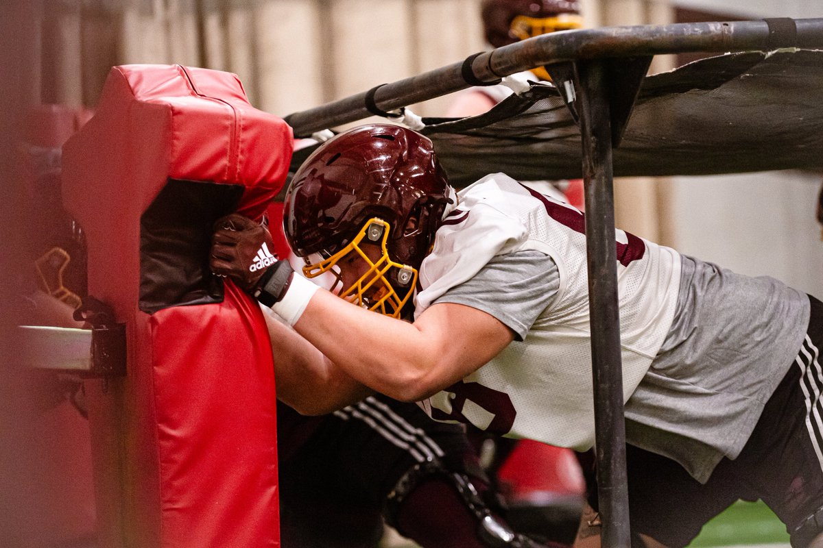 🏈 @cmu_football completes 2⃣nd spring practice on Friday afternoon at Turf Bay. 📰 bit.ly/43te2iU #FireUpChips 🔥 ⬆️🏈