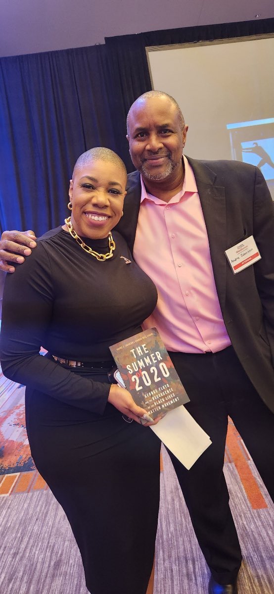 Well, this happened today. I am so honored that @SymoneDSanders not only took a copy of our book, but she INSISTED that I sign it! I was only happy to oblige. @amandanelledgar