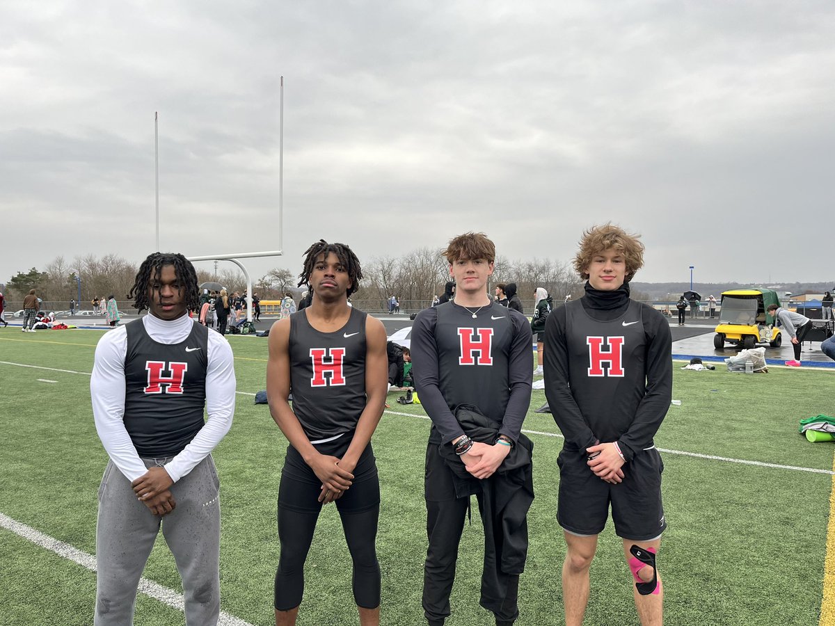 Hickory High School Track & Field (@hsd_trackfield) on Twitter photo Our sprint medley crew had a top 5 finish at the Wilmington relays in a race where there were only a second or two between first and fifth. Great work, Jamal, Jadon, Keenan, and Sebastian. We shut things down on the track after this race and the girls 4 x 1600. <a href="/HSD_Athletics/">HSD Athletics</a> Our sprint medley crew had a top 5 finish at the Wilmington relays in a race where there were only a second or two between first and fifth. Great work, Jamal, Jadon, Keenan, and Sebastian. We shut things down on the track after this race and the girls 4 x 1600. <a href="/HSD_Athletics/">HSD Athletics</a>