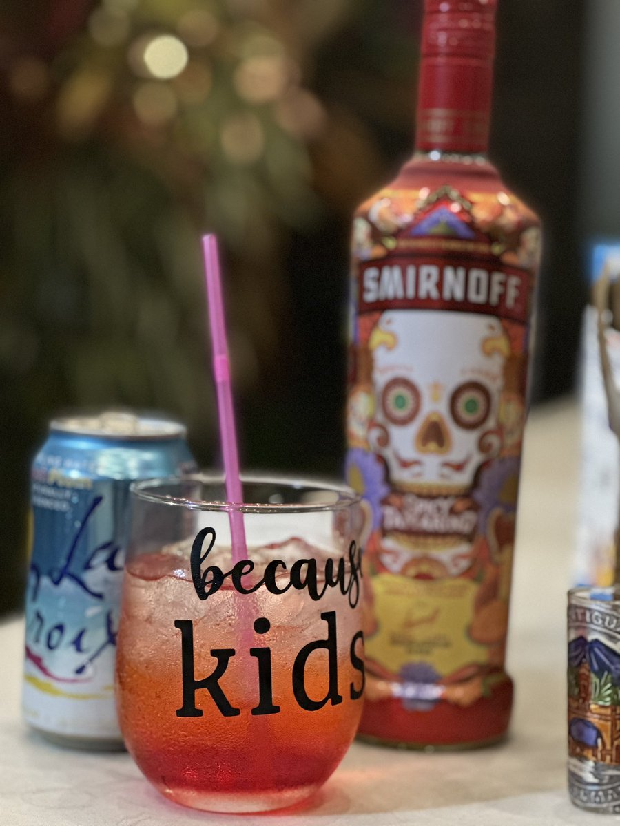 LedisseA's tweet photo. Refreshments 🍹 https://t.co/9u6XMVNY54
