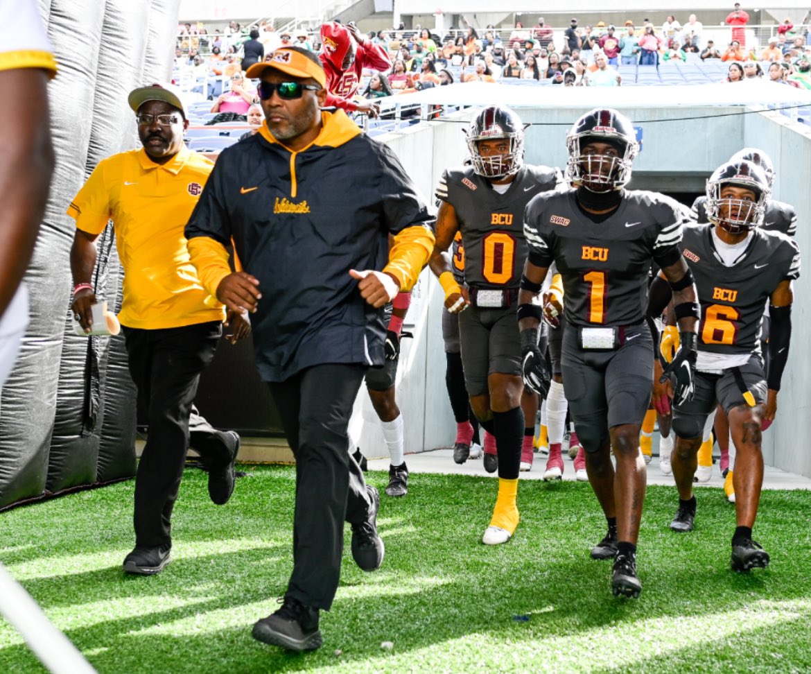 WoW!!! #AGTG🙏🏾 Blessed To Receive an Offer From Bethune Cookman University @CoachWoodie @B_Wash72 @paragon52 @CoachJube @Andy_Villamarzo @IzubeeCharles