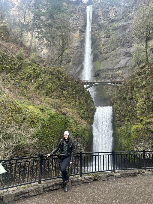 Im in Portland! https://t.co/EzZm05rVCd