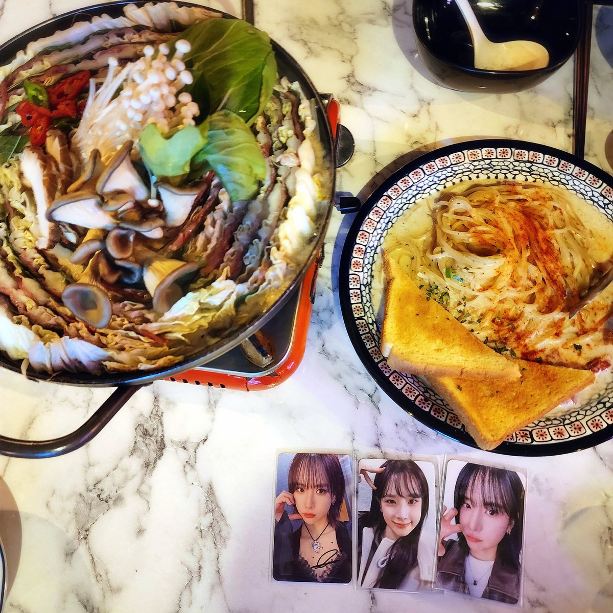 공백기 잘 지내는 법 
설프들과 맛난 거 먹고 다니기😋💕