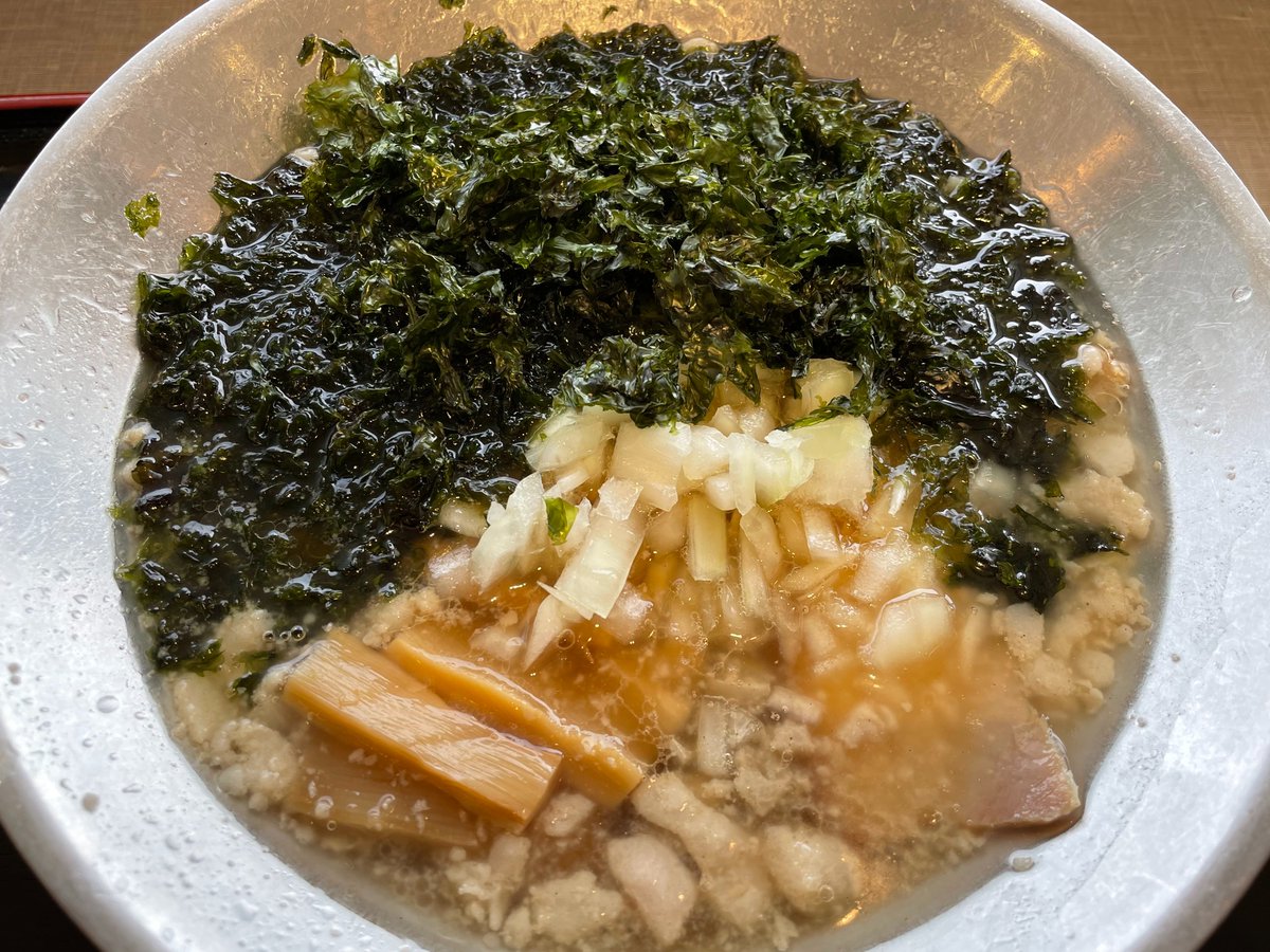 Daikichi_GoOut's tweet photo. 新潟のキャンプ帰りに喰らう
背脂たっぷり #燕三条背脂ラーメン 🍜

#ソロキャンプ #ラーメン #燕三条 https://t.co/O90JGvlR3e
