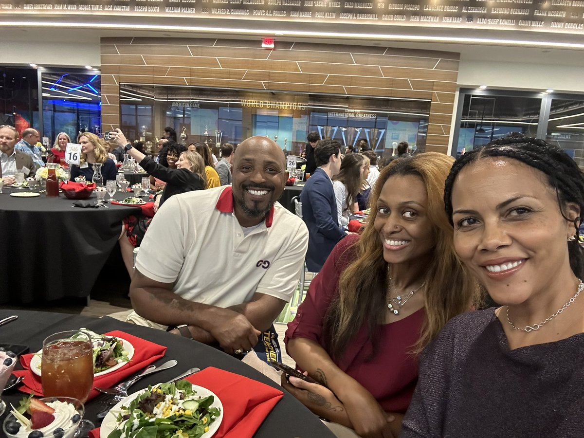 THE Student Opportunity Center tweet media