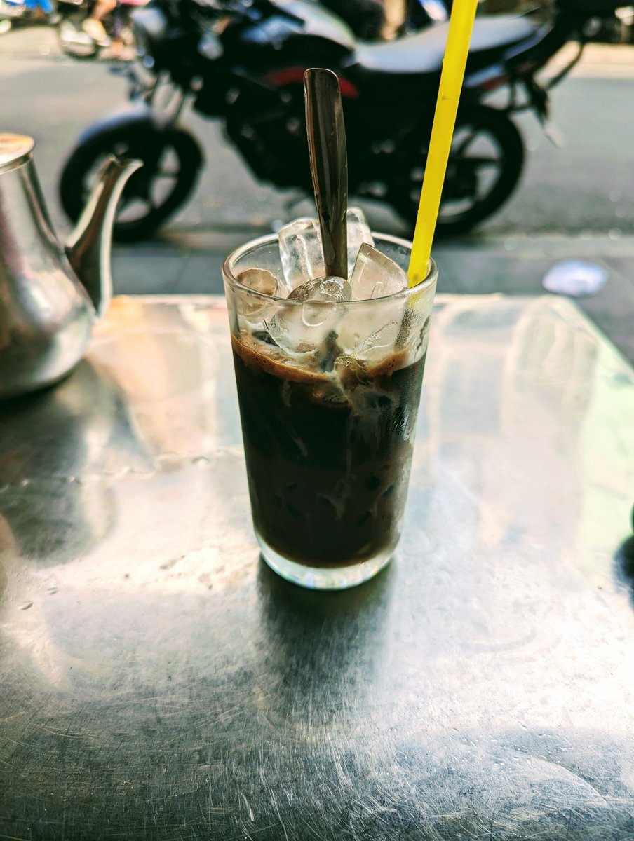 Saigon_Redux's tweet image. I don&apos;t want to get carried away, but this probably is the greatest drink in the world. 

#caphesuada #cpsd #vietnam