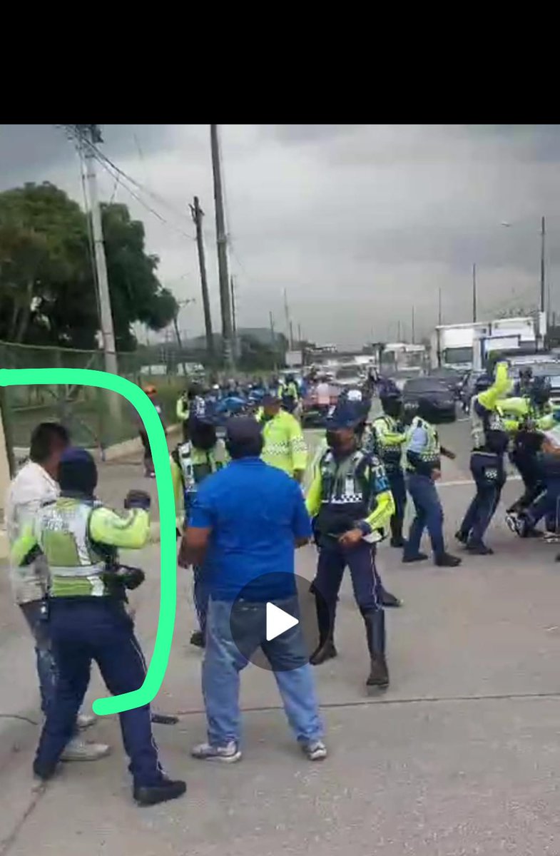 valverde_xavier's tweet photo. Sr @aquilesalvarez  en esta ciudad no se sabe quienes mismo son los delincuentes y los vacunadores hasta cuando lo mismo @ecuavisa @tctelevision @teleamazonasec https://t.co/aF9w0Xx0sr