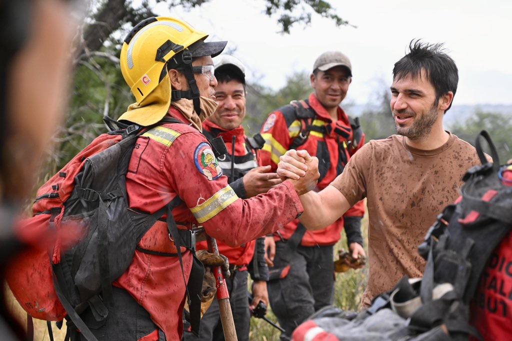 TAREA CUMPLIDA Luego de 31 días de trabajo de guardia de cenizas, el incendio iniciado en el Parque Nacional “Los Alerces” fue extinguido. Quiero felicitar y agradecer a brigadistas, bomberos, al Servicio Nacional y Provincial de Manejo del Fuego, a las fuerzas de seguridad…