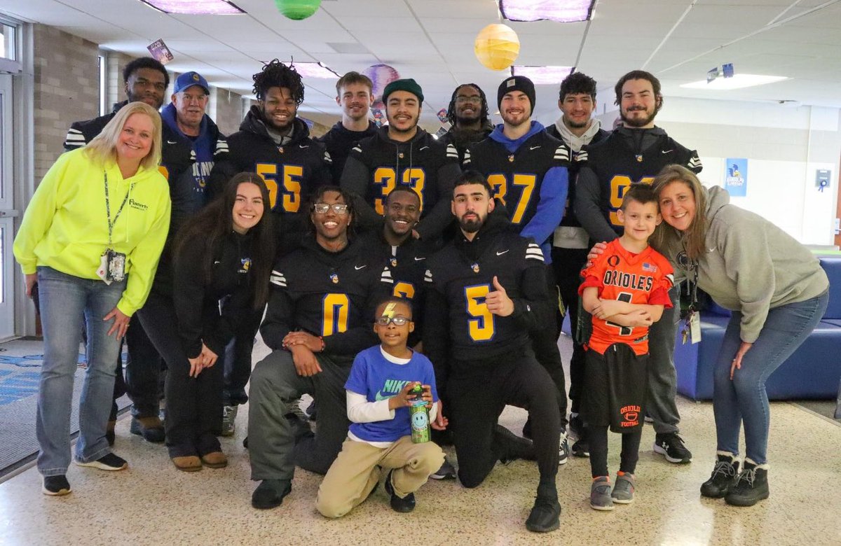 This morning was another exciting addition of “Fist Bump Friday”! We started this initiative last week to greet the elementary school kids in our community and encourage them heading into their final day of the week! Needless to say, it’s been a joy for us! #LivoniaPride