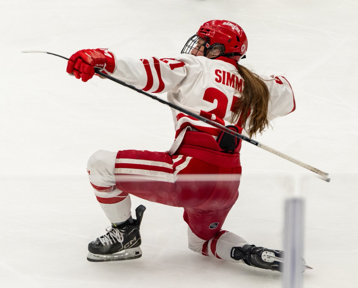 𝐓𝐀𝐊𝐈𝐍𝐆 𝐀 𝐓𝐑𝐈𝐏 𝐓𝐎 𝐓𝐇𝐄 '𝐒𝐇𝐈𝐏 🏆 With a 3-1 win over Colgate, Wisconsin Women's Hockey secures a spot in the National Championship and a chance to defend their 2023 title.