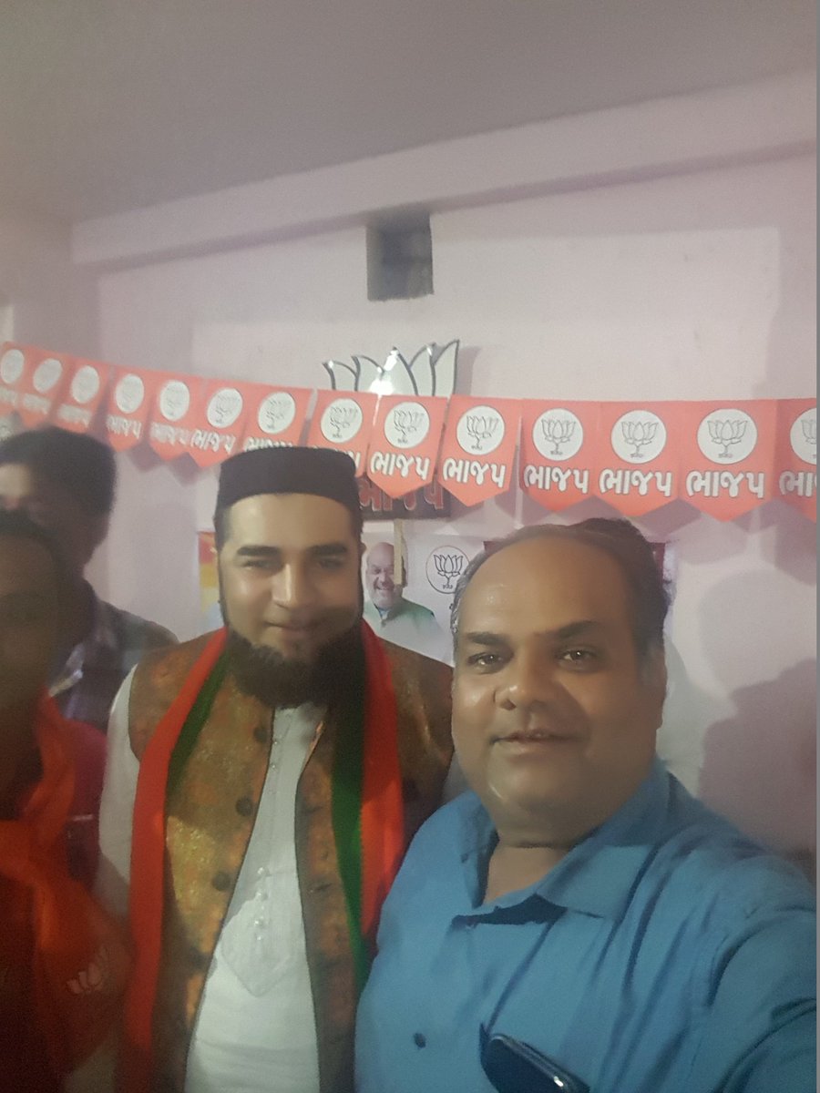 Paras K Ghelaanii (@paraskghelaanii) on Twitter photo Many many happy returns of the day. Happy Birthday <a href="/MSufiSaint/">Dr Sufi M K Chishty</a> Ji.
May God bless you with health, wealth and grand success always.
<a href="/yunustalat/">Yunus Talat ЁЯЗоЁЯЗ│</a> <a href="/CRPaatil/">C R Paatil</a> <a href="/NazlinShaikh/">Nazlin Shaikh (рд╡рдВрджреЗрдорд╛рддрд░рдореН)</a> <a href="/IndianEngineers/">Er. A.T.Attarwala</a> <a href="/BJPMinMorcha/">BJP MINORITY MORCHA</a> <a href="/Bjpminorymorcha/">BJP Minority morcha</a> Many many happy returns of the day. Happy Birthday <a href="/MSufiSaint/">Dr Sufi M K Chishty</a> Ji.
May God bless you with health, wealth and grand success always.
<a href="/yunustalat/">Yunus Talat ЁЯЗоЁЯЗ│</a> <a href="/CRPaatil/">C R Paatil</a> <a href="/NazlinShaikh/">Nazlin Shaikh (рд╡рдВрджреЗрдорд╛рддрд░рдореН)</a> <a href="/IndianEngineers/">Er. A.T.Attarwala</a> <a href="/BJPMinMorcha/">BJP MINORITY MORCHA</a> <a href="/Bjpminorymorcha/">BJP Minority morcha</a>