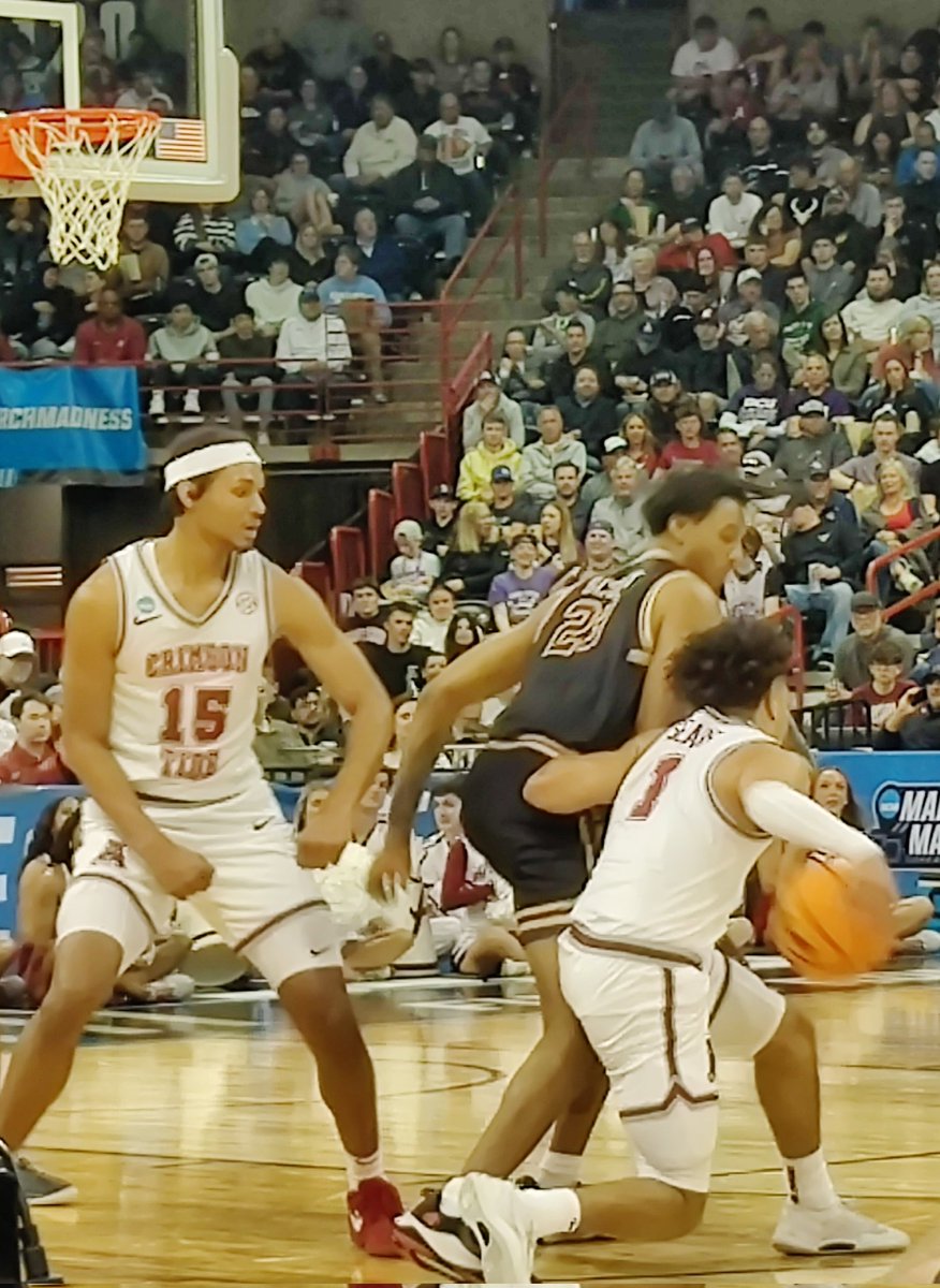 Charleston was a popular upset pick among the podcasters but they ran into an Alabama team that had one of their best offensive games of the year. The Crimson Tide ran away with a 109-96 win with Mark Sears leading the way with 30 points, 20 in the first half. Aaron Estrada