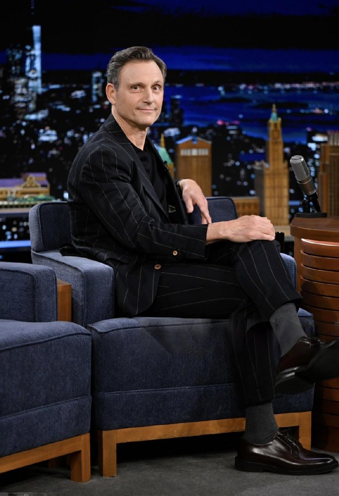 FITZLASSO's tweet photo. ○ single
○ taken
● in love with tony goldwyn https://t.co/kZZ6NzrhFd