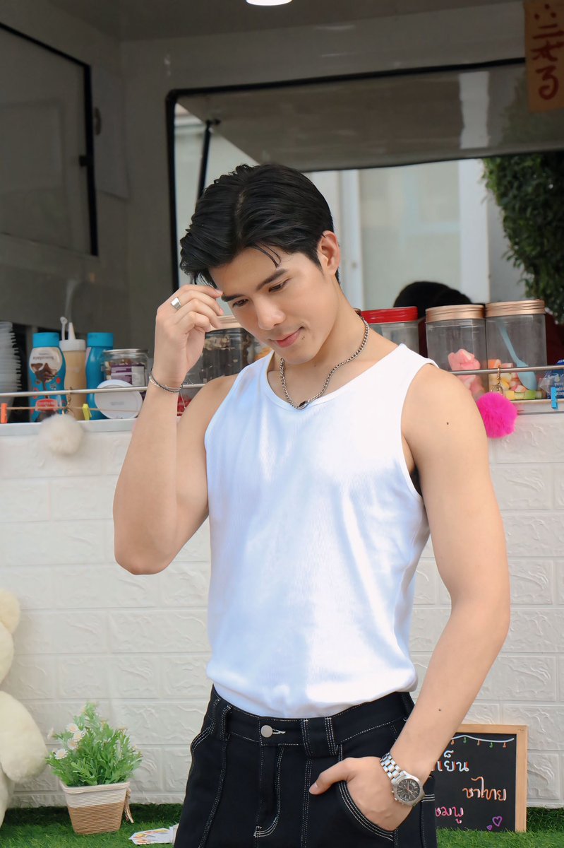 buutuss_f's tweet photo. กล้ามเป็นมัดๆ พ่อเจ้าพ่อคุณเอ๊ยยยย😳🤭
ตัสทำใจแอดไม่ค่อยดีเลย😮‍💨
#ตัส
#ตัสทศวรรษ 
#buutuss
#buutuss_fanclub
#คนรักตัส🌻
#ทานตะวันของตัส🌻 https://t.co/PBOMYWugbY