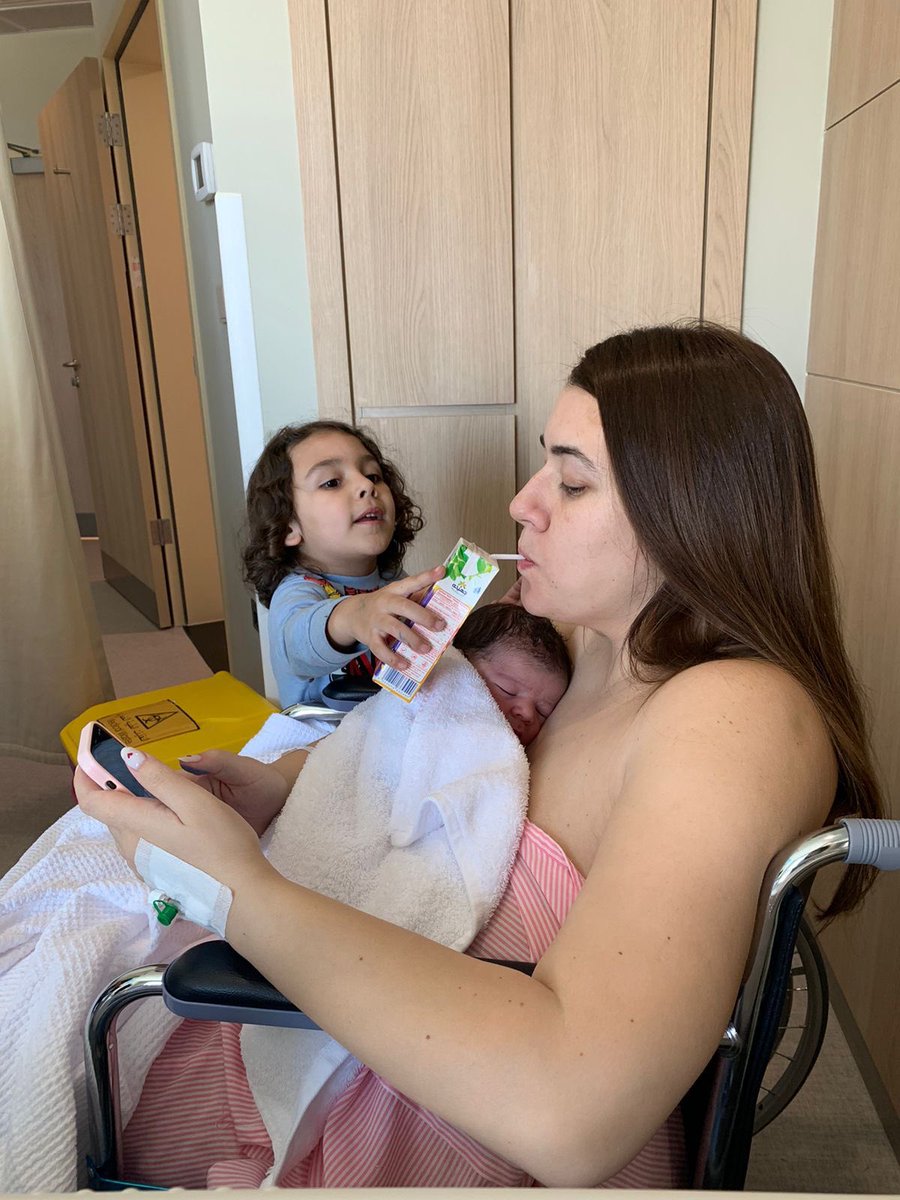 الصبح او ما ولدت وطلعت من ال delivery room على الاوضة بال wheelchair ، ابني الكبير قعد يشربني عصير عشان ابقى احسن 🥹🥹
God bless his kind heart always 🥹❤️