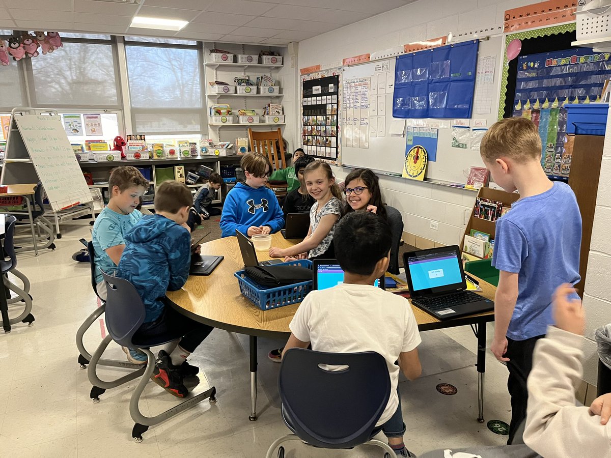 MrsCufaudeAV2's tweet photo. Spring Blooket with our 4th grade buddies! Our weekly meetings are a highlight of the second graders’ week! https://t.co/xRaV275q6z