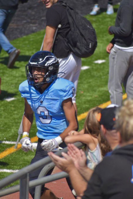 KobeHatten's tweet photo. Hate us or love us Come be great at Cabrillo just a other opportunity too get better and learn from one of the best coaches in this area @CoachHansen3 @CoachRomero_CC the coaches get us ready to work are ass off everyday itโs a brotherhood here we play to win and each other #Cmob https://t.co/kJOAQia7FU