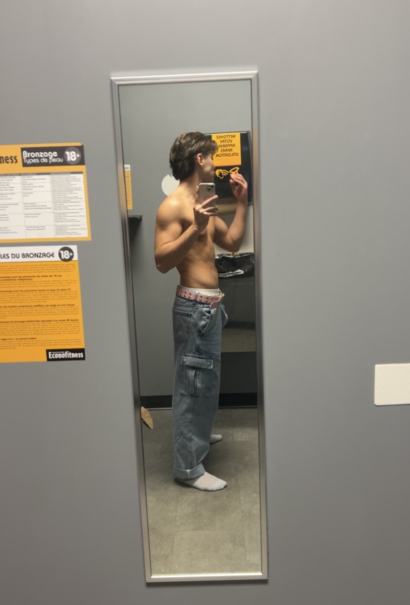 Kiss my body😌
