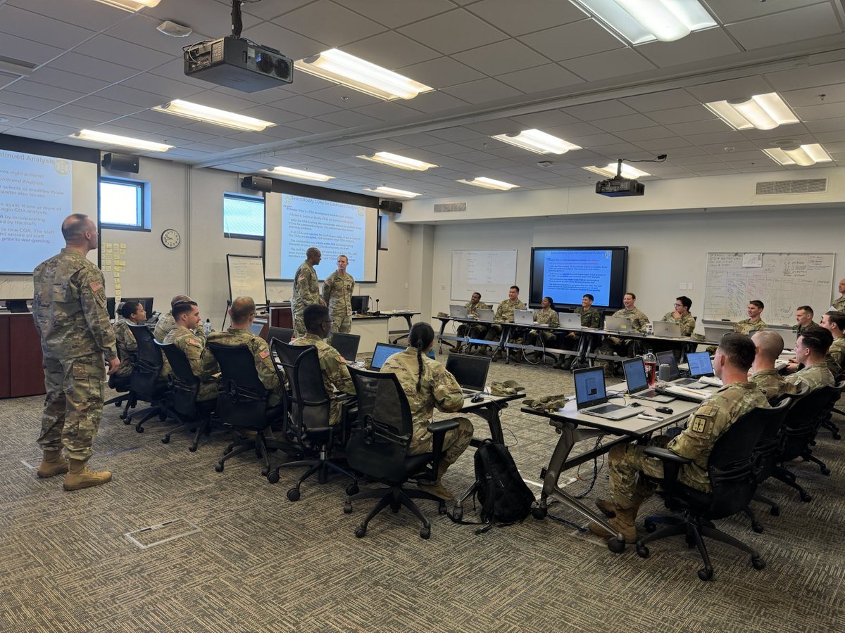 TradocCG's tweet image. Talk about the Army Profession!!    Great visit with a Sustainment Captains’ Career Course small group. Smart and inquisitive young leaders. Great instructor.  Fired me up!  
#beallyoucanbe 
#cascom
#usarec