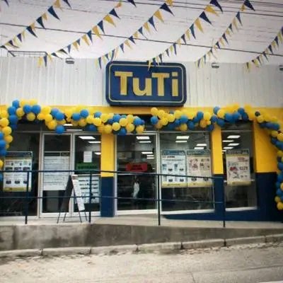 Hoy mi experiencia usando el skincare de tuti 🤣 la otra vez estaba conversando con una amiga de la oficina y  nos recomendó, casi la mayoría estábamos escépticos, y como no hay tuti donde yo vivo, ella muy amablemente nos dijo que nos daba comprando.

Abro corto hilo 🧵:

#tuti