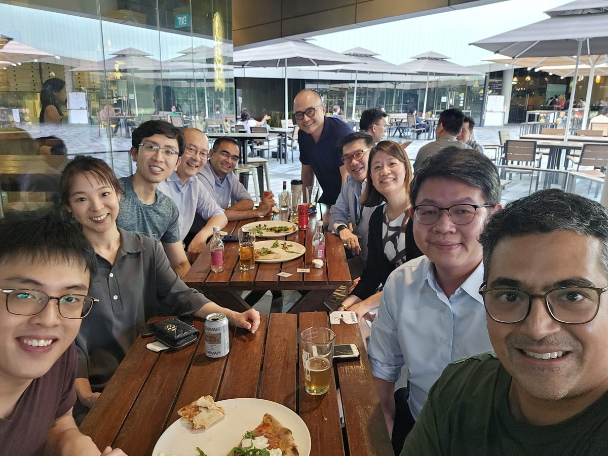 Some Friday evenings when the @NUSMedicine Clinician Scientist Academy buys drinks and pizza for the weekend wind down @NUSResearch