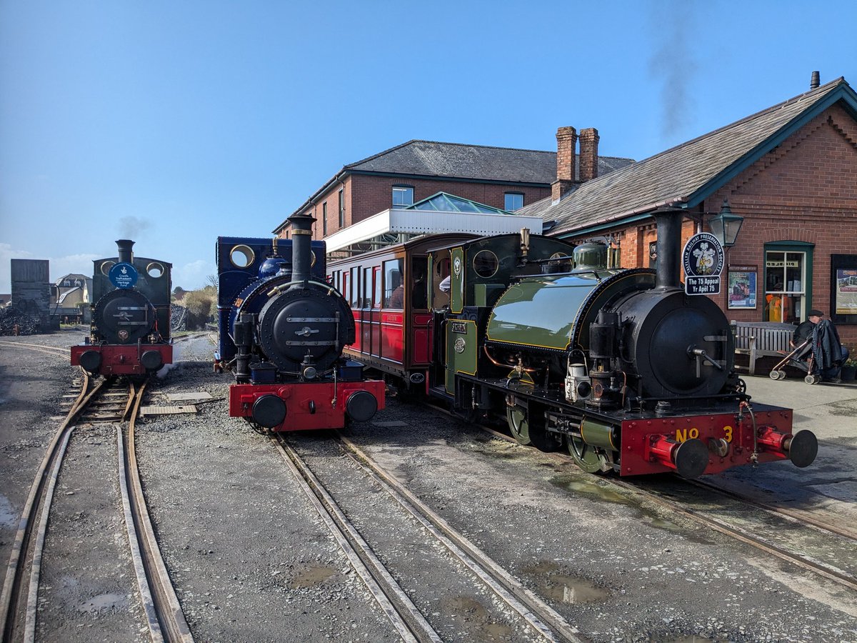 Simply super day @TalyllynRailway yesterday to launch the Talyllyn 75 Appeal with good friends and new ones. Lovely to spend time sharing the railway and looking forward to a sustainable future @BobGwynne @MrTimDunn @SteamRailway @PixieKazza