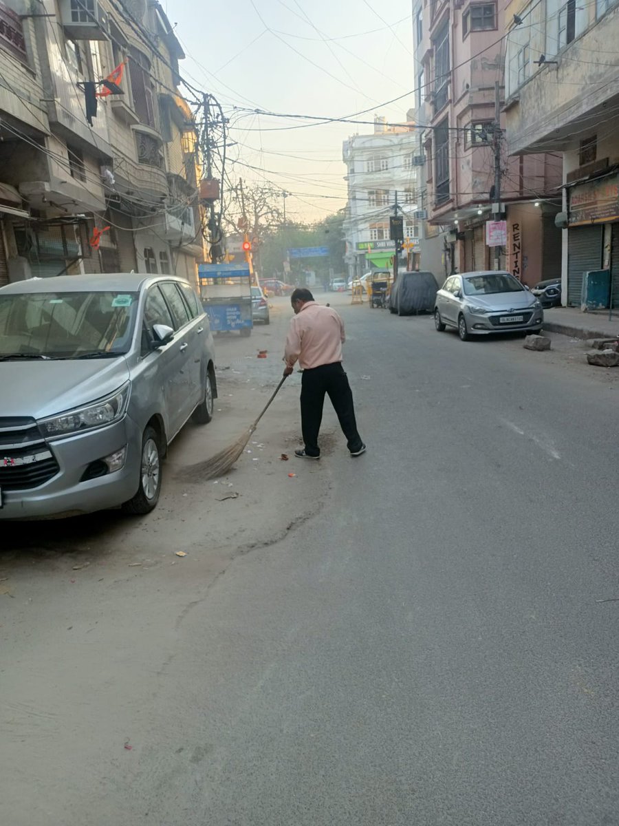 AAPMaheshkhichi's tweet photo. 23/03/2024
आपकी सेवा मेरा विश्वास
#मेरा_वार्ड_मेरा_परिवार
सभी रोगों की एक दवाई
क्षेत्र में रखो साफ सफाई
#ward84 #devnagar #देवनगर
#AAPDelhi #mcddelhi
🙏💐💐🙏
महेश कुमार खींची
पार्षद वार्ड 84 देवनगर
@ArvindKejriwal @iamVisheshravi @OberoiShelly @SandeepPathak04 @AaleyIqbal https://t.co/uPACftESfz