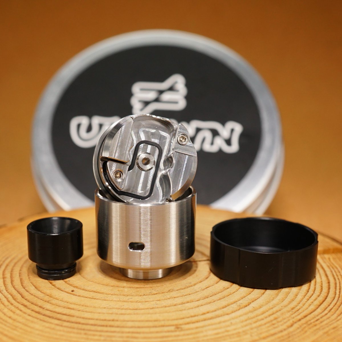 VAlphaline's tweet photo. Unkwn ≠｜Absolute RDA + Option Cap set 入荷。国内外で入手困難の激レアアイテムです。コンディションは僅かな使用感程度の非常に良好な状態となり、純正オプション Cap(x2) も付属ですので、お見逃し無く！DM大歓迎  #Unkwn #Absolute #RDA #BF #22mm #Vape #vape好きな人と繋がりたい #vape放出 https://t.co/vu9YkTBiV1
