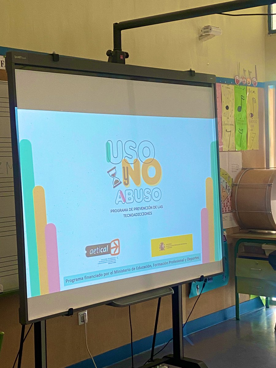 ceippqalameda's tweet photo. Para despedir el trimestre, nuestros alumnos de sexto fueron partícipes del taller “Uso y NO abuso” dentro del Programa de prevención de tecnoadiciones @AETICAL @educaciongob Muy interesante saber qué riesgos hay y qué medidas adoptar. @educacyl @piEFcitosCaMiNo @FAPA_Valladolid https://t.co/ehtauhE0uB