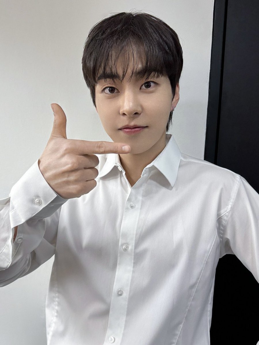 XIUMIN_official tweet media