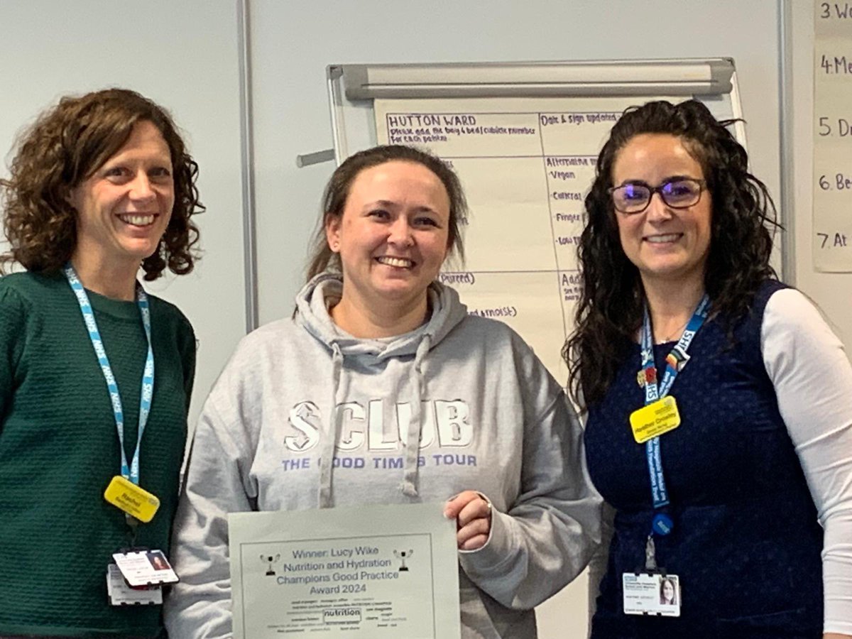 MrsCrowley01's tweet photo. Privileged to be asked to attend @uhbwNHS Nutrition Champion update day. Inspiring to see shared learning, passion to provide the best care for our patients and the drive to continually improve mealtimes. Congratulations to Lucy A515 on your Nutrition Champion Award! Outstanding https://t.co/YHzFuagPE5