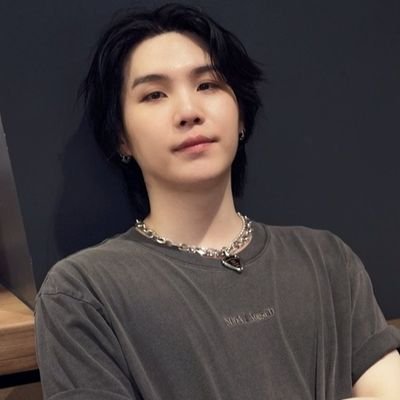 noopinbio's tweet photo. แวะโหวตให้พี่ยุนกิกันค้าบบบ 🍊

✨️ ขอคนละ 1 รี 1 เมนชั่นนะฮะ 💜🤲

#NETIZENSREPORT #SUGA for Most Handsome Man Alive
#MHMA2024 #MHMA2024SUGA 
@thenreport https://t.co/PUkoqKMQLC