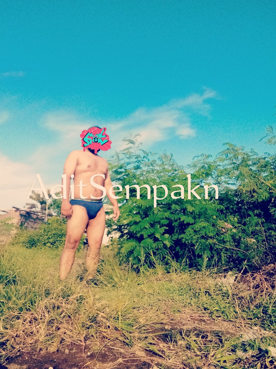sempak_n's tweet photo. Afternoon before sunset #sempakan #underware #manunderware #underwearbulge #jock #underware #underwarefetish #pump #sempakanoutdor #modelsempak #underwaremodele #outdoor #bisexjogja #riderunderware bukan #GayJogja https://t.co/2tpIvFTDCD