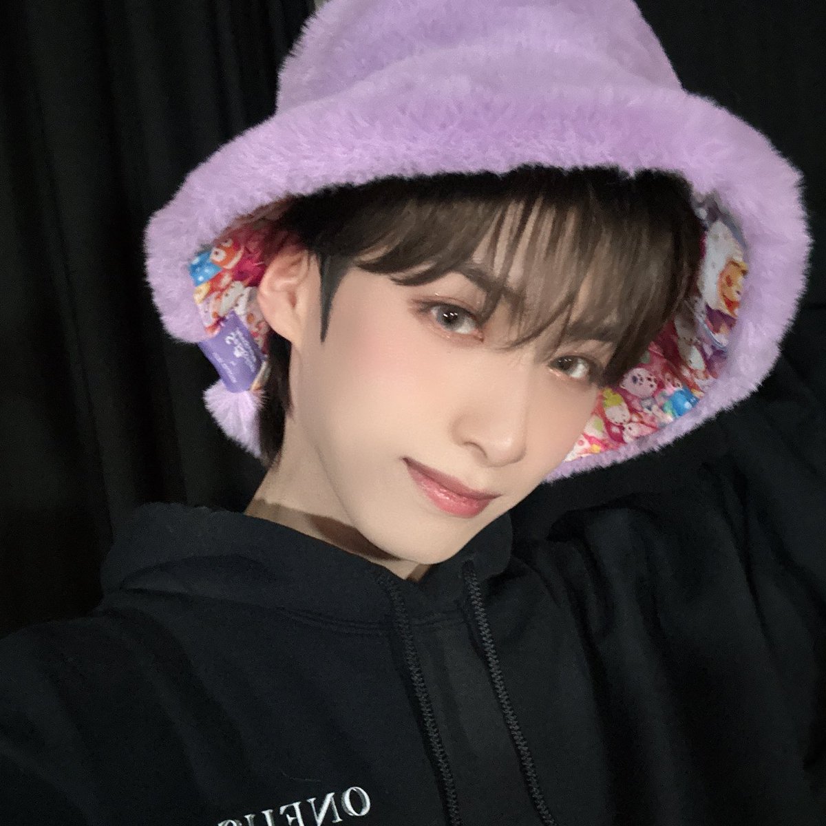 너무 예뿌게 생겨서 마음이 힘들어