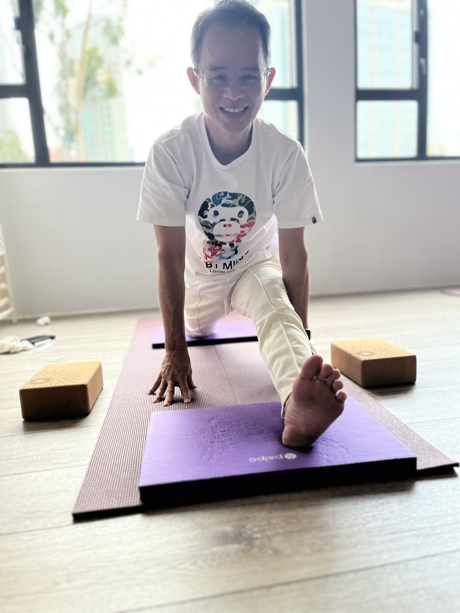 HarryZeng168's tweet photo. My first encounter with Aerial Yoga! In summary,  "incredible"!
Thanks for the super professional instructor Miss Fion of Soul Yoga, HK 🇭🇰 
#AerialYoga
#VeganFitness
#SoulYoga https://t.co/f5AG0kVYh1
