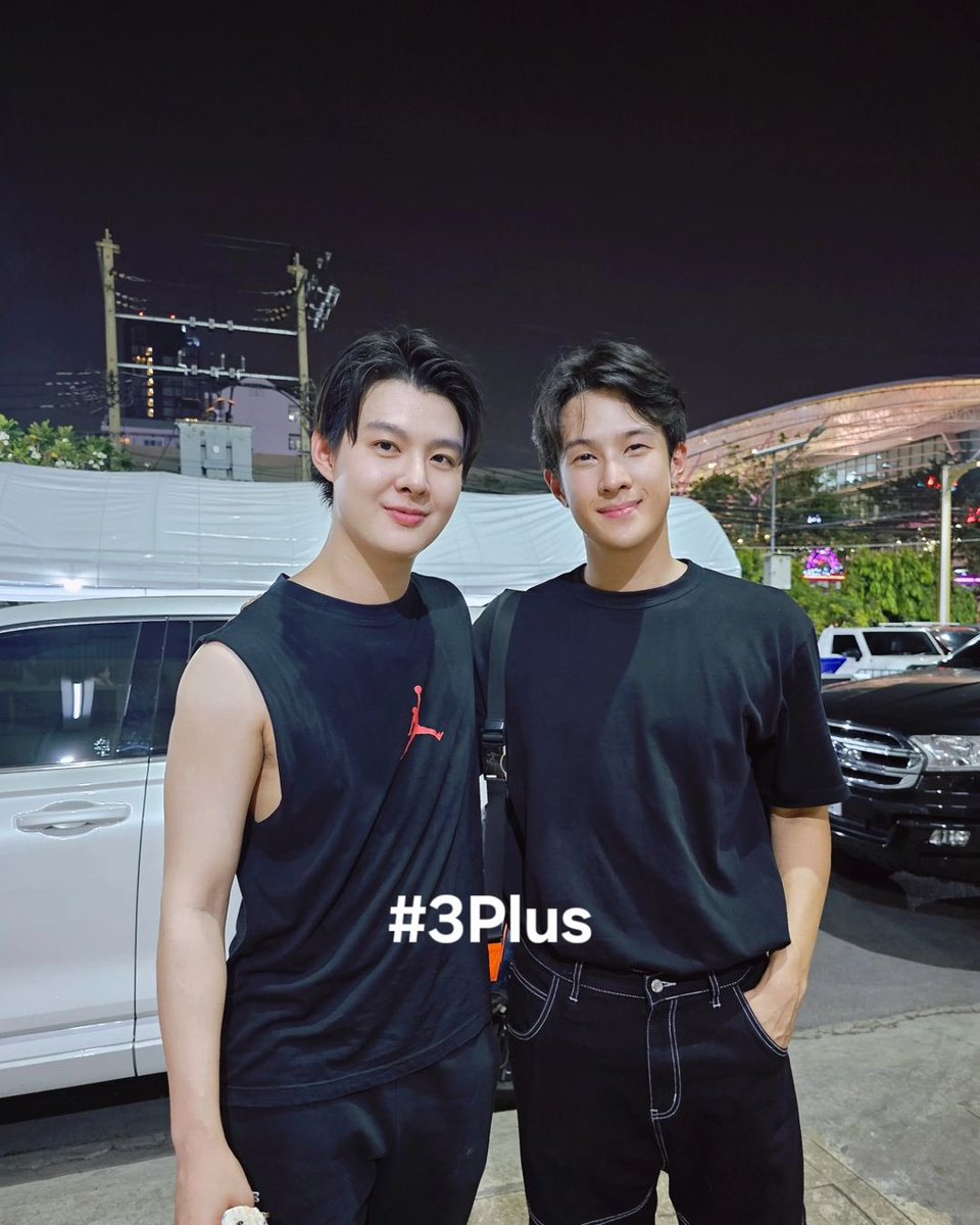 nuuziyu_'s tweet image. พอเห็นฉากรณภูมิเมื่อคืนละนึกถึงหน้ารณพีร์ตอนดื้อเลยอ่ะนี่แหละน้านิยามคำว่า
“ลูกกูเหมือนกู ลูกกูเหมือนกูๆท่องไว้ ”55555

ใดๆเซ้นต์เคยพูดว่ามีเข้าซีนกับคุณพ่อพาร์ทเก่าด้วย (คุณพ่อ=เจมส์มาร์)มันยังไงอ่ะชั้นผู้ไม่ได้อ่านนิยายก็จะงงๆหน่อย😂
#ดวงใจเทวพรหม #Saint_sup
#jamesma #เจมส์มาร์