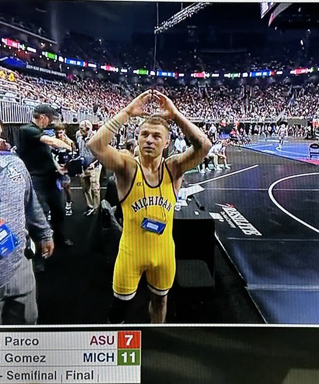 Gold_Dot_1968's tweet image. Get ready Glenbard North Wrestling we have a finalist!!!

NCAA Division 1 Championship - 149LBs

6:00 PM CDT ON ESPN

#scaredmoneydontmakemoney 

🟡