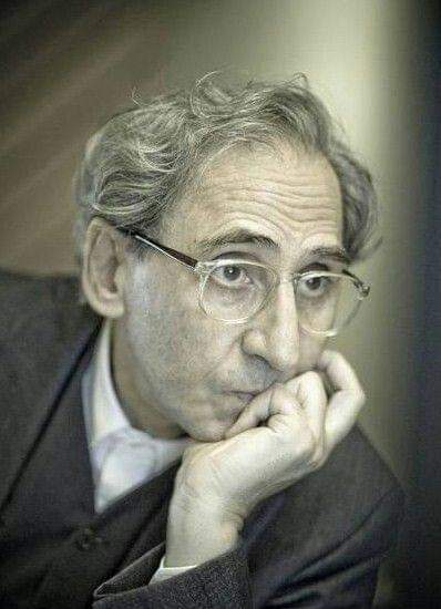 #FrancoBattiato
#23marzo 1945
#natioggi 

'Povera Patria,
 schiacciata dagli abusi del potere,
 di gente infame
 che non sa cos'è il pudore.'