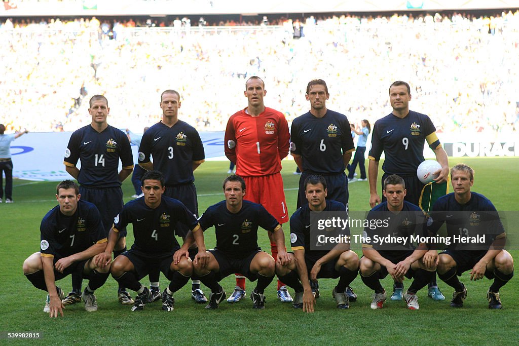 CopaLendas's tweet photo. Mark Schwarzer, Austrália 🇦🇺.
Copa do Mundo de 2006, Alemanha.
16º lugar.
4 gols sofridos, 3 jogos.
#schwarzer #australia #worldcup2006 #copa2006 #germany2006 #fifa #legend #socceroos #ffa #allianzarena #panini #aus https://t.co/iGb1zgJwnD