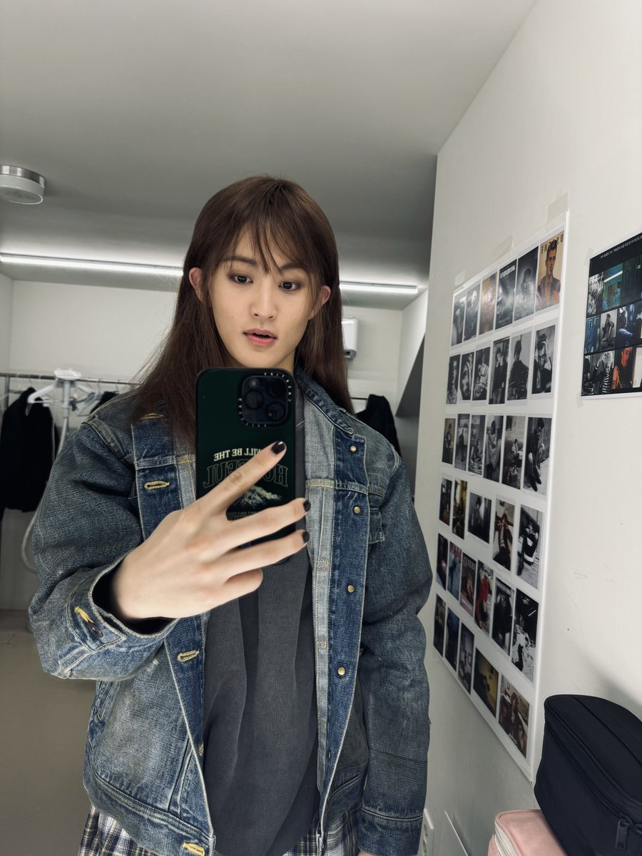 mlyn lee tweet media