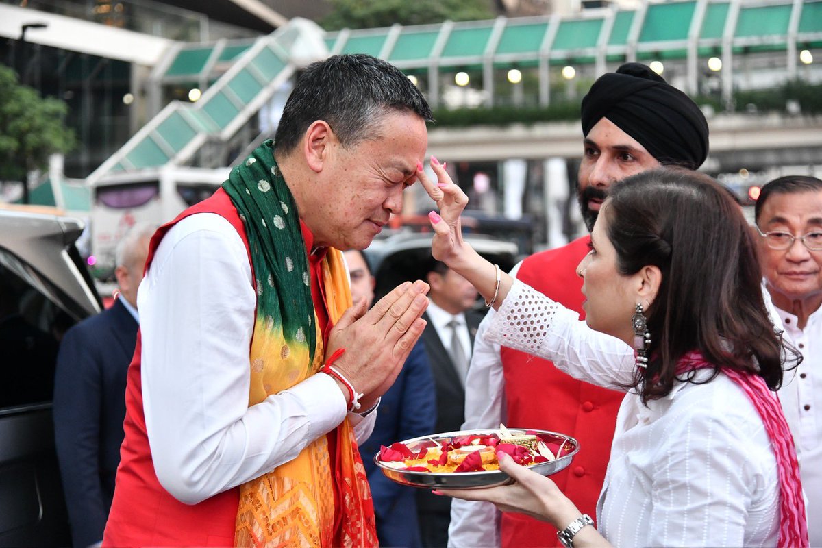 Thank you PM @Thavisin for celebrating Holi with Indian community in Bangkok. Look forward to your inspirational leadership and continued support in taking the civilizational ties between 🇮🇳 & 🇹🇭 to newer heights.