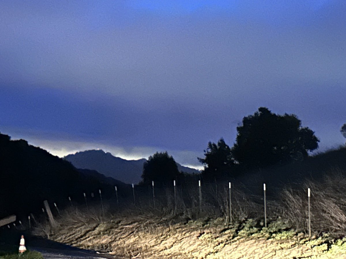 stuartkirsch's tweet image. May the spirit of Shabbat bring us each closer to peace and wholeness. Let us build our broken world from love. #shabbatshalom