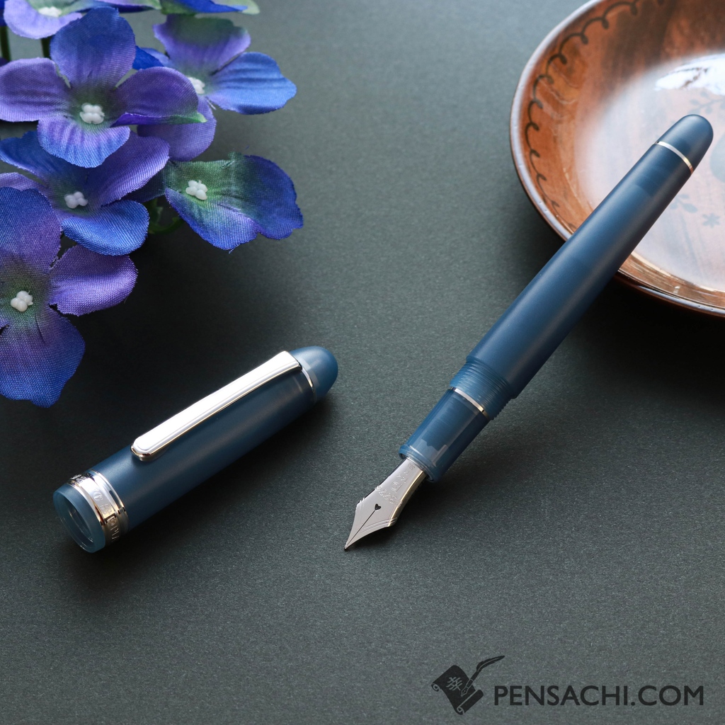 pen_sachi's tweet photo. 🔺PLATINUM #3776 Century Limited Edition - Tsuki Kusa⁠
Body Color: Matte Blue⁠
Nib: 14k Rhodium Plated ⁠
⁠
#pensachi #fountainpen #platinumfountainpen #platinumlimitededition #fountainpencommunity #fountainpenaddict #fountainpennetwork #fountainpennerd #pennerd #stationery https://t.co/06Axw0vPG6