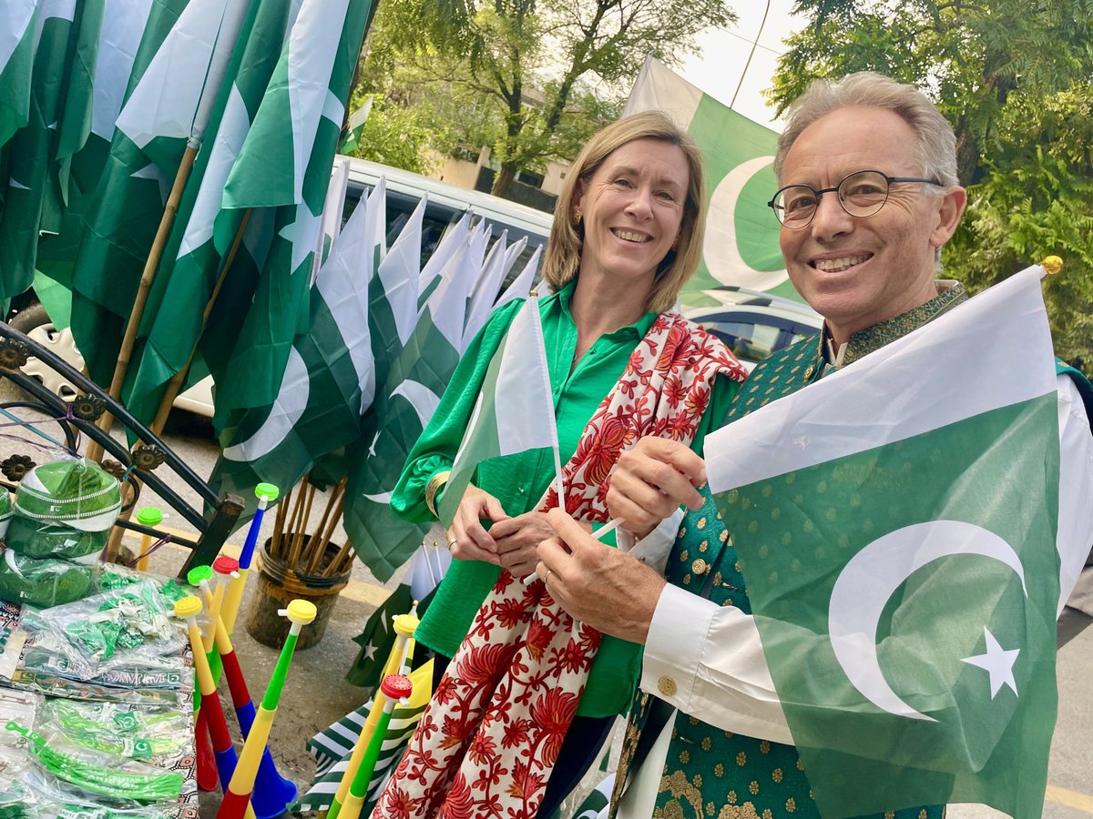 #PakistanDay Mubarak to all Pakistanis, both here and in Australia. Thank you for another wonderful year allowing us to enjoy the many different aspects of Pakistan. Let’s make our people-to-people ties even stronger in the coming year. 🇵🇰🇦🇺 dosti zindabad! #23rdMarch