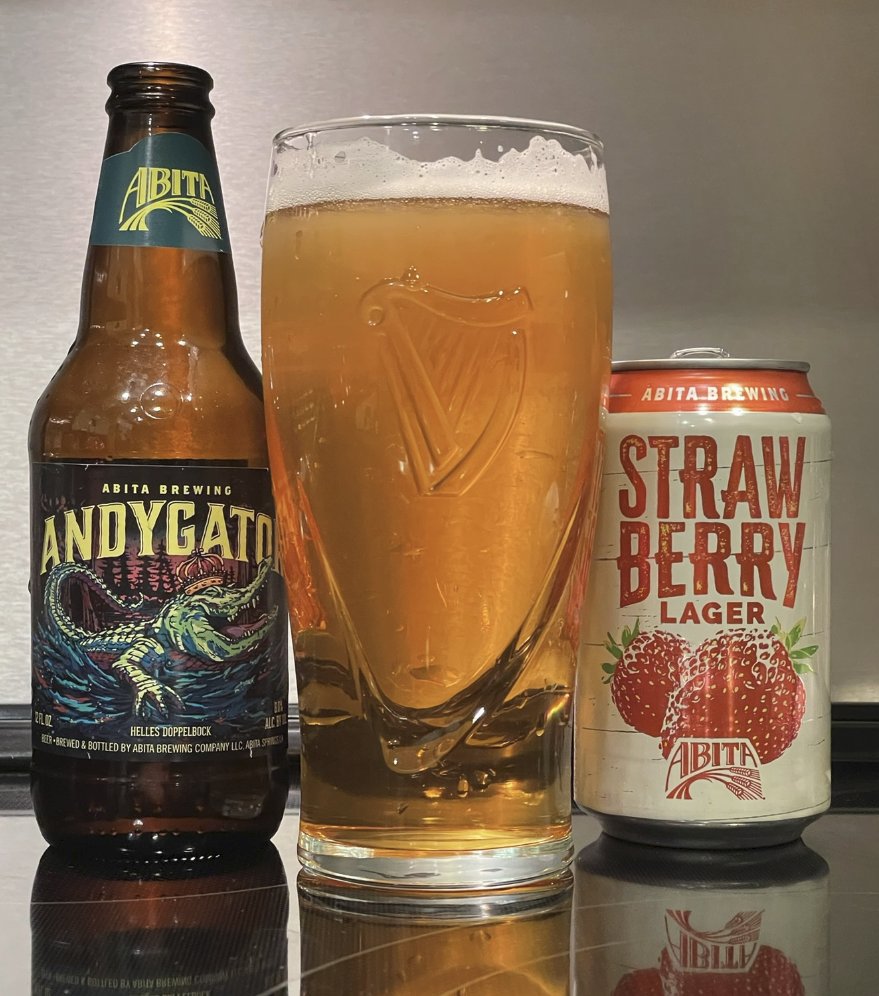 Something I've been meaning to try for a while, the @TheAbitaBeer Strawgator.  It's a blend of their Strawberry Lager and their Andygator doppelbock.    #drinkcheck