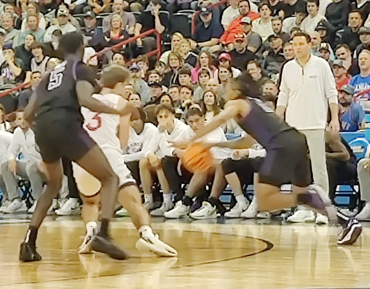 Another upset in Spokane as 12-seed Grand Canyon pulled away to a 17-point 2nd half lead and beat 5-seed St. Mary's 75-66. The Lopes were just much more athletic than the Gaels. Tyon Grant-Foster led the way with 22 points and left some at the foul line going 8-of-14. He got by