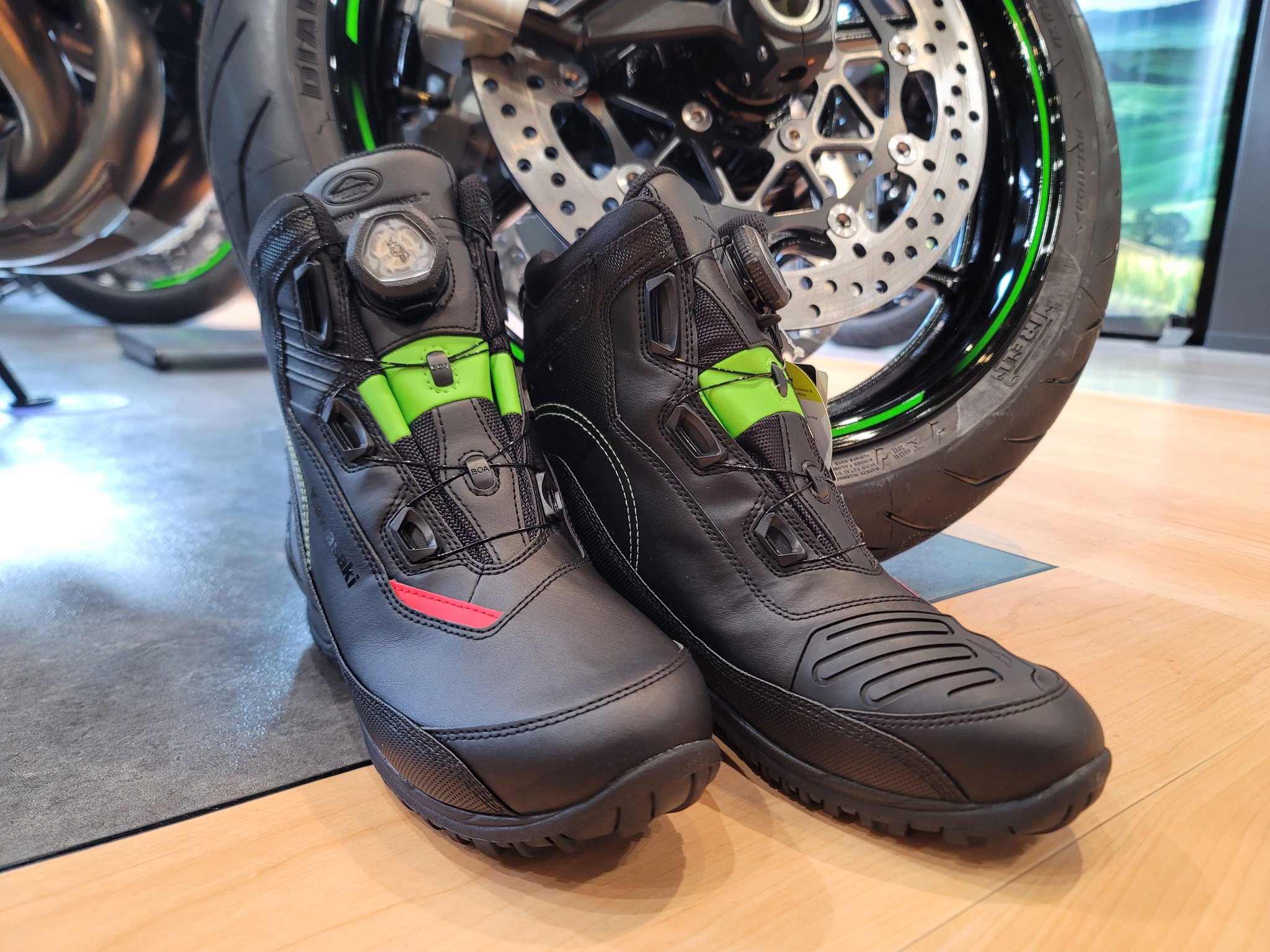 クシタニ　アドーネシューズ　25.5cm　美品 KUSHITANI K-4575 アドーネシューズ 25.5cm ブラック メンズ