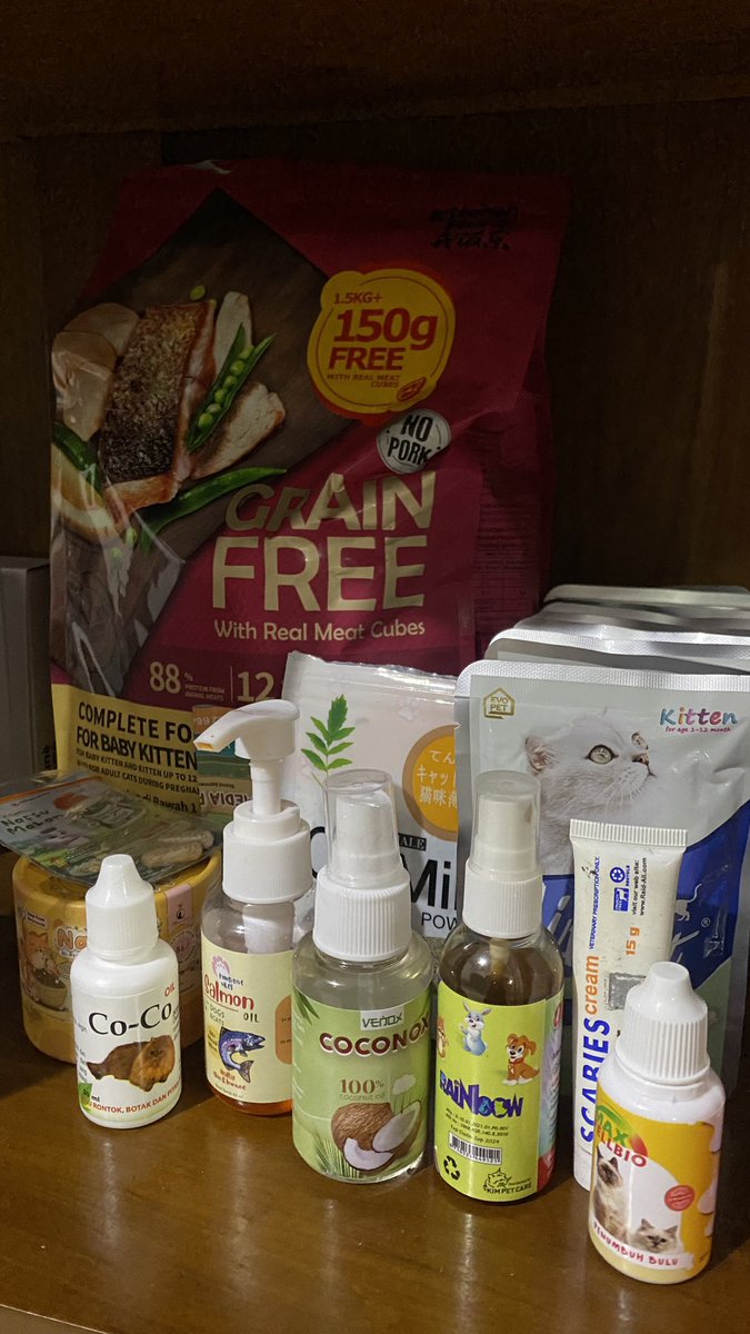 piwitss's tweet image. kebutuhan tuan putri😼